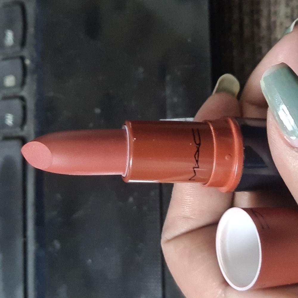 M.AC Retro Matte Lipstick 1 PC Each - Picture 1 of 2